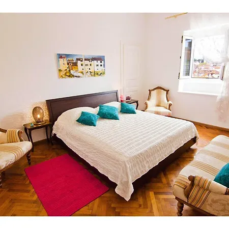 Apartment Lux Marmont Terace 2